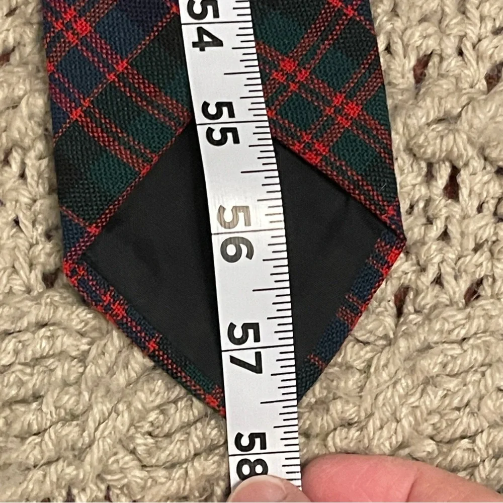 Vintage Tartan Diagonal Plaid McDonald New Wool Made in Scotland Necktie Red, Gr